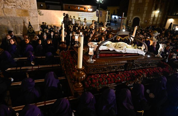Semana Santa Alcalá 2024: salieron las 3 procesiones de Viernes Santo