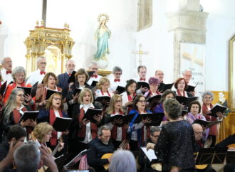 Tamajón celebró el Día del Mayor con mucha música y buen ambiente