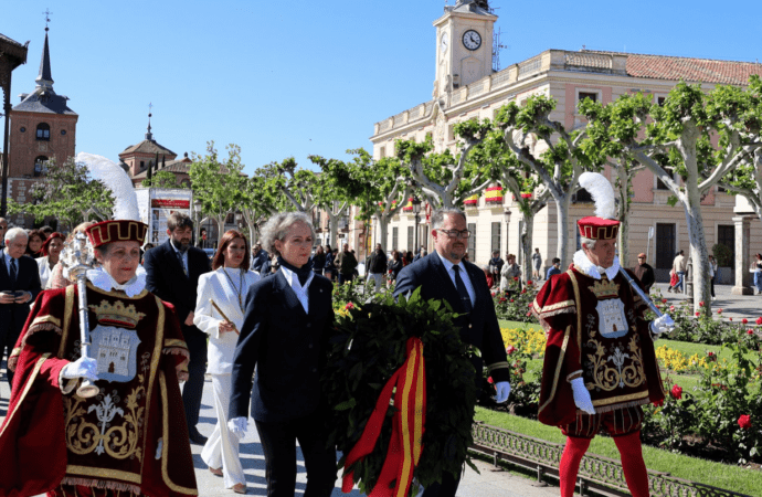 Homenaje a Miguel de Cervantes en Alcalá de Henares, con motivo del 23 de abril, Día del Libro