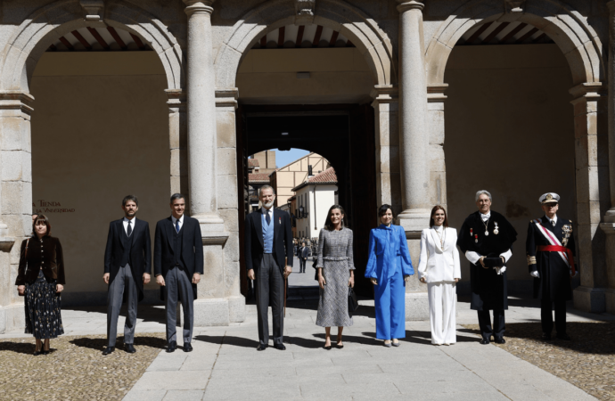 Los Reyes entregan en Alcalá este miércoles, 23 de abril, el Premio Cervantes a Álvaro Pombo