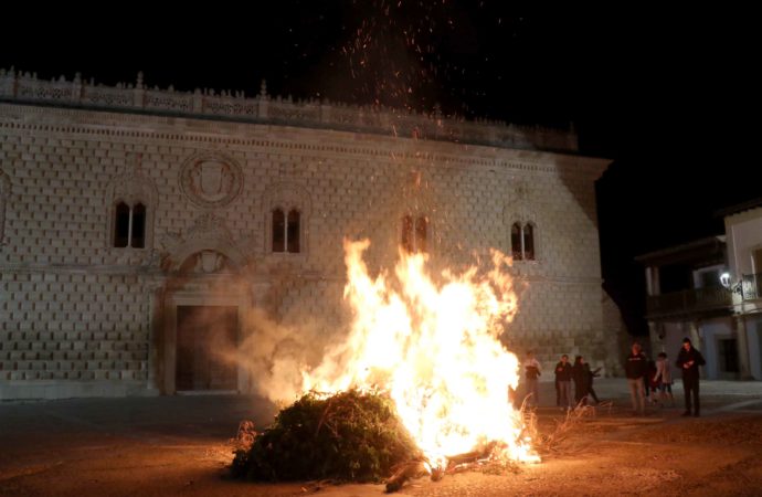 Cogolludo celebró la Festividad de San Isidro con hoguera, romería…