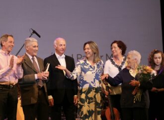 Noche de música, solidaridad y aplauso a la veteranía con el concierto de Primavera de “Unidos por la Paz”