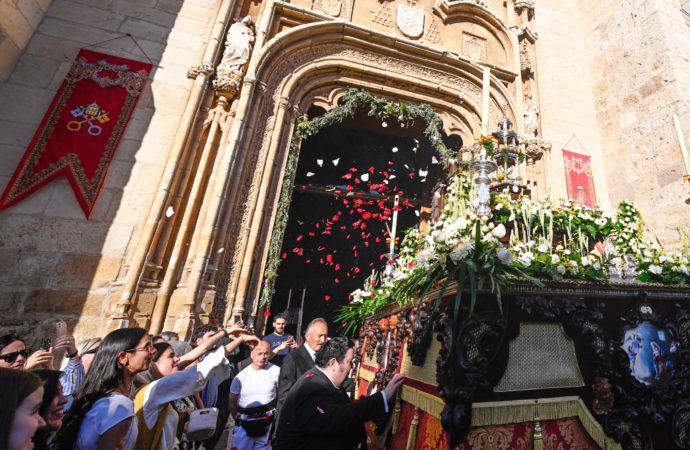 La procesión del Corpus Christi volvió a Alcalá de Henares