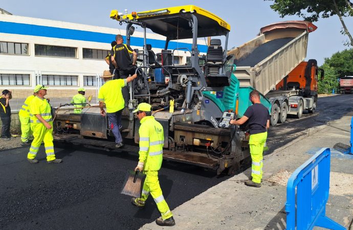 Más de 30.000 euros en la mejora del asfaltado de la calle Varsovia de Alcalá de Henares