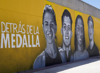El gran mural “Detrás de la medalla”, situado en Torrejón de Ardoz, protagonista de un documental