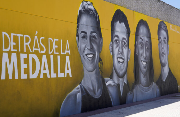 El gran mural “Detrás de la medalla”, situado en Torrejón de Ardoz, protagonista de un documental