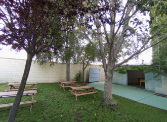 El Ayuntamiento de Villanueva de la Torre pone a disposición de sus vecinos la zona de barbacoa de la piscina municipal para su reserva