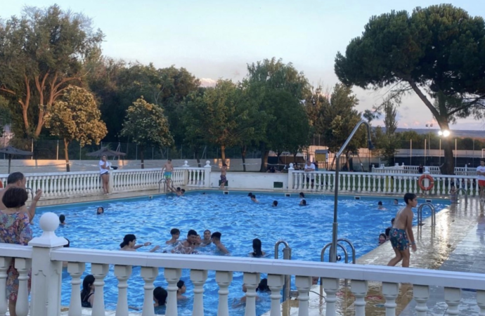 Ampliación de horarios de la piscina municipal en Alovera por la ola de calor