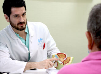 Urólogos del Hospital de Torrejón explican cómo abordar y prevenir las infecciones urinarias de repetición