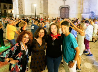 Ferias de Alcalá / Día 2: ritmos latinos, folclore, coches clásicos, vermut, Nene…