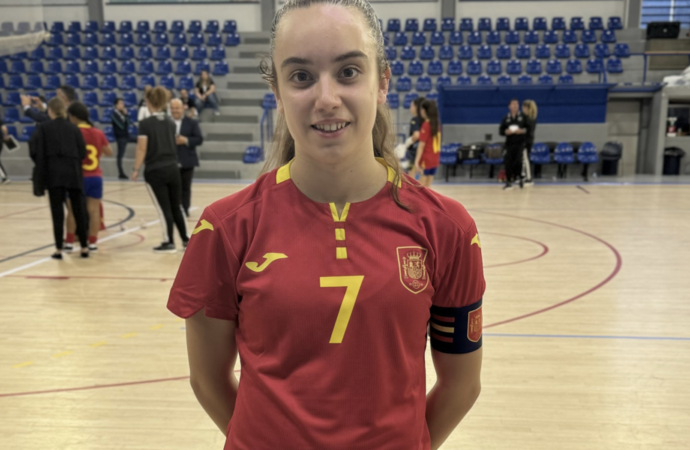 La torrejonera María Rollón debuta como capitana de la selección española sub-15 de fútbol sala