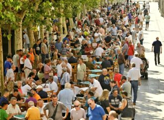 Ferias Alcalá / Resumen Día 4: torneo de mus, música, vermut, migas…