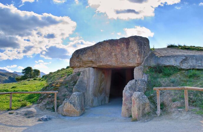 La construcción del dolmen de Menga requirió un proyecto preestablecido y el uso de ciencia e ingeniería en el Neolítico