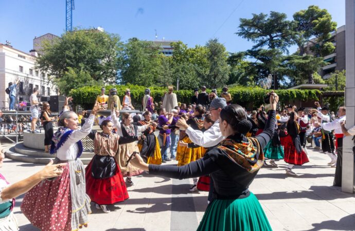 Gran éxito de la primera edición del Festival Nacional de Folclore en la Plaza de Santo Domingo