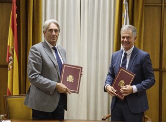 La Universidad de Alcalá y Caixabank impulsarán el emprendimiento, la investigación y la cultura de los estudiantes