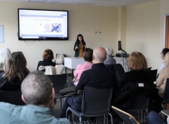 El Hospital de Torrejón lanza una Escuela de Neurología para apoyar a familiares y cuidadores de personas con demencia