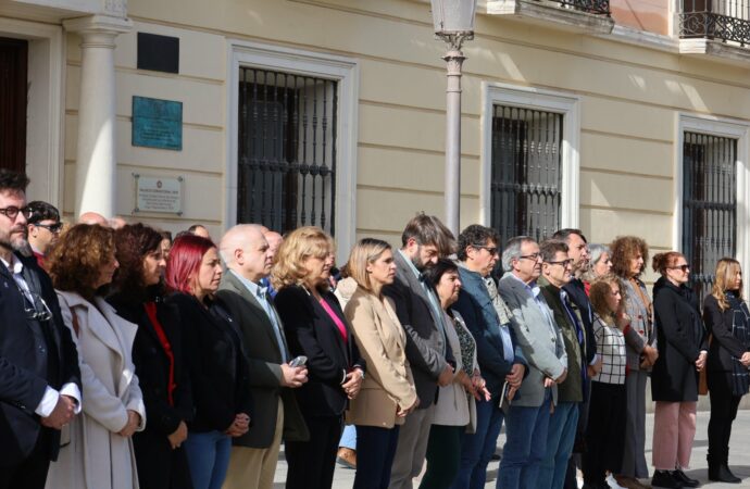 Minutos de silencio en Alcalá, Torrejón, Guadalajara y otras localidades del Corredor, en recuerdo a las víctimas de la DANA