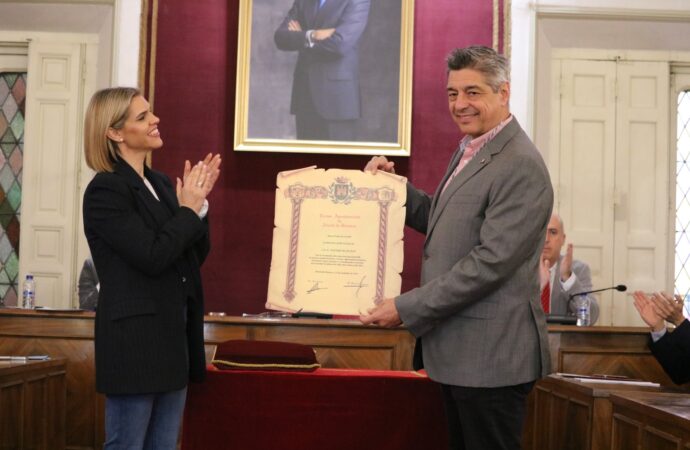 El colegio Doctora de Alcalá recibe la Medalla de Plata de la Ciudad