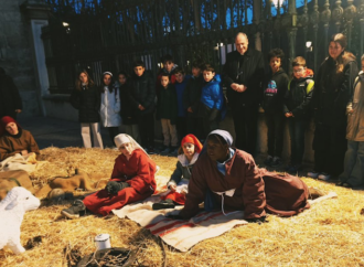 El Palacio Arzobispal de Alcalá acogió su tradicional Belén Viviente