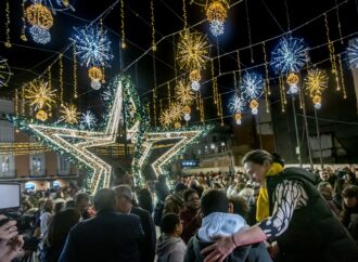 Guadalajara ya vive la Navidad con sus luces, Belén, pista de hielo…