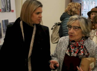 Encuentro de la alcaldesa de Alcalá con las integrantes de la Asociación de Mujeres Democráticas Independientes Complutenses