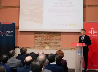 El ministro del Interior, Grande-Marlaska, visita la exposición «20 años del 11M. Memoria de dolor y solidaridad» en Alcalá de Henares