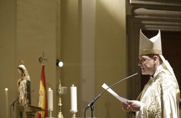 Celebración de la Vigilia de la Inmaculada en Santa María la Mayor de Alcalá de Henares
