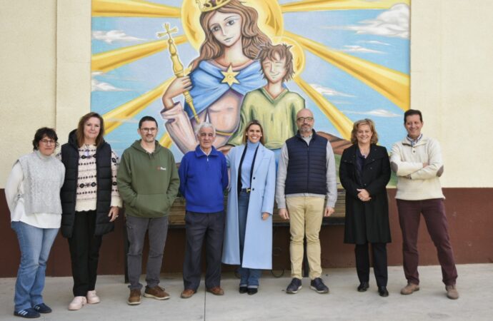 La alcaldesa, Judith Piquet, visita las instalaciones de los Salesianos de Alcalá