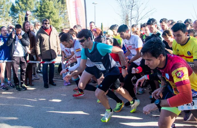 Más de 1.000 corredores participaron en el cross solidario «La estela de Ayo» en Alcalá de Henares