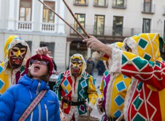 La botarga de Guadalajara acompañó la bendición de mascotas por San Antón