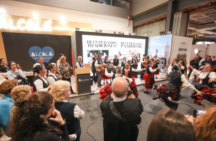 Gran éxito de la promoción de Alcalá de Henares en FITUR con miles de visitantes a su stand