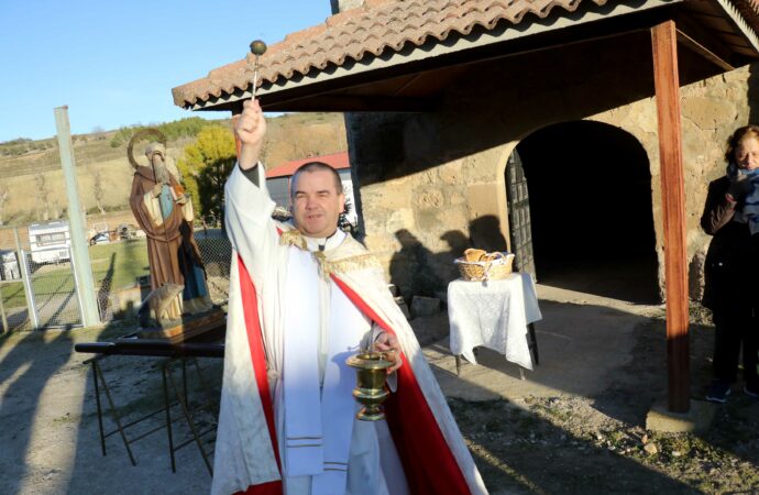 La celebración de San Antón en Cogolludo volvió a su ermita en 2025