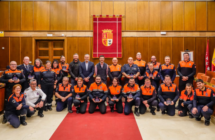 Homenaje en Torrejón a los voluntarios de Protección Civil de la ciudad y de otros municipios