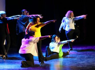 Éxito de la Gala de Danza Pasos Solidarios contra el cáncer en Alcalá