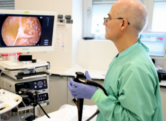 El Hospital de Torrejón participa en un estudio que demuestra que es seguro suspender los tratamientos biológicos en pacientes con enfermedad inflamatorias intestinal