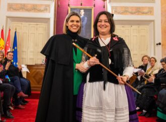 El día en que la alcaldesa de Alcalá, Judith Piquet, cedió el bastón de mando por Santa Águeda