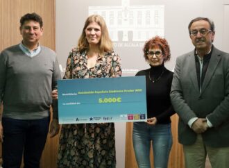 Entrega en Alcalá del cheque de reciclaje solidario a la Asociación Española Síndrome de Prader-Willi