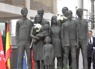 Emotivo acto homenaje a las víctimas del 11 M en Alcalá de Henares