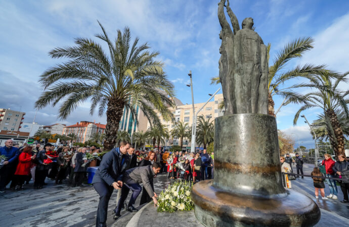 Emotivo homenaje a las víctimas de los atentados del 11 de marzo en Torrejón de Ardoz