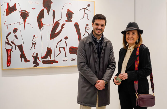 La artista torrejonera, Lola Remesal, presenta su exposición “Salir a sembrar caminos”, en la Casa de la Cultura