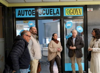 Los comerciantes del Centro Comercial El Val en Alcalá presentan al Ayuntamiento su proyecto de remodelación