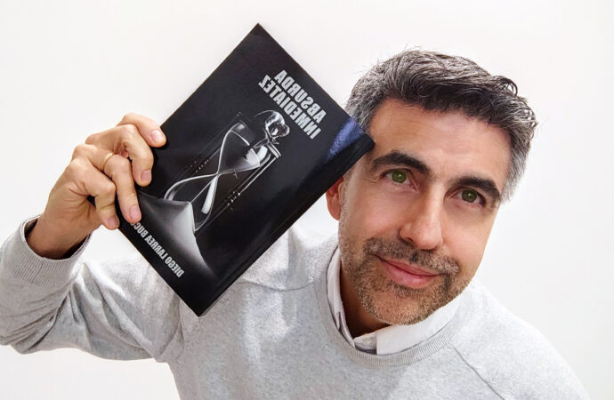 El «alcalaíno» Diego Larrea Bucchi publica «Absurda Inmediatez»