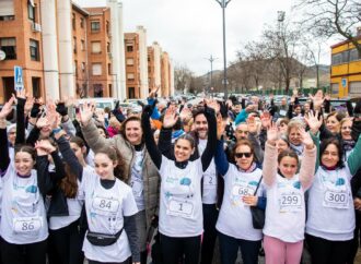 La lluvia no pudo con la popular carrera «Una Milla por la Igualdad» en Alcalá de Henares