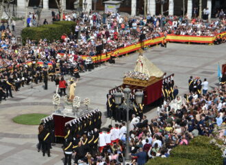 Torrejón celebró su procesión del Domingo de Resurrección