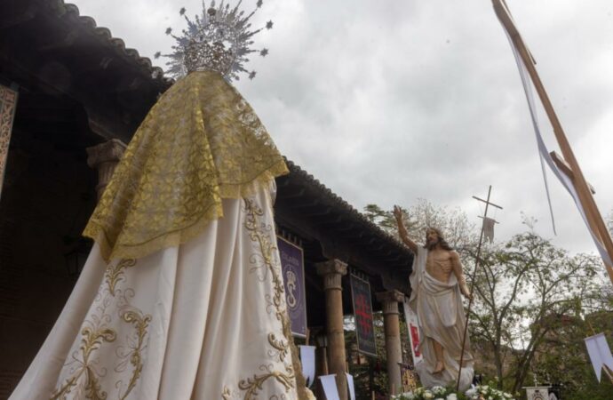 La procesión del Encuentro puso un final soleado a una Semana Santa en Guadalajara marcada por la lluvia