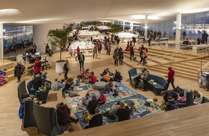 Expertos internacionales definen en la UAH cómo serán las bibliotecas en la era de la IA