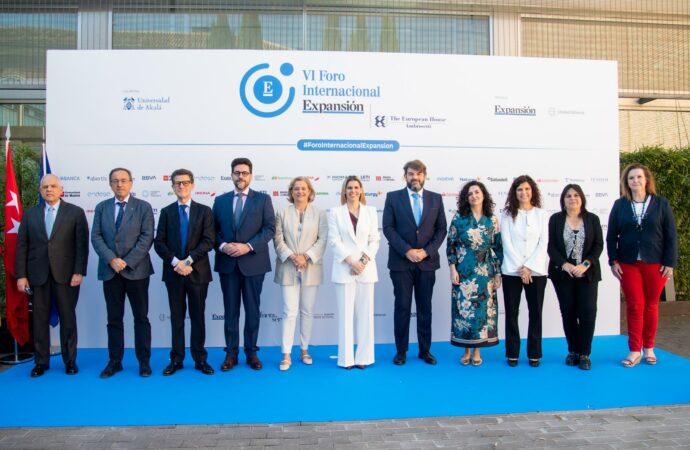 El Parador de Alcalá acoge el VI Foro Internacional Expansión con grandes nombres internacionales