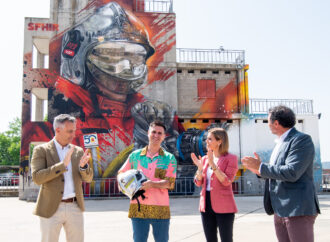 El Parque de Bomberos de Alcalá estrena un gran mural para conmemorar su 50 aniversario