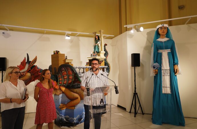 Inaugurada en Alcalá la exposición ‘Actores sin alma: mil años de figura en escena’ en la Capilla del Oidor