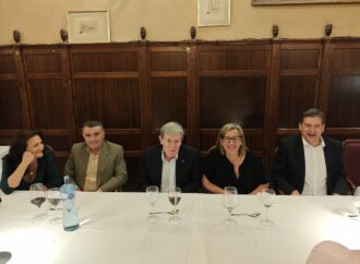 La Peña El Garrote de Alcalá entregó su “Garrote de Oro” a María Aranguren